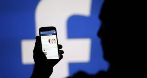 FACEBOOK KULLANAN (MIZANSEN RESIM)